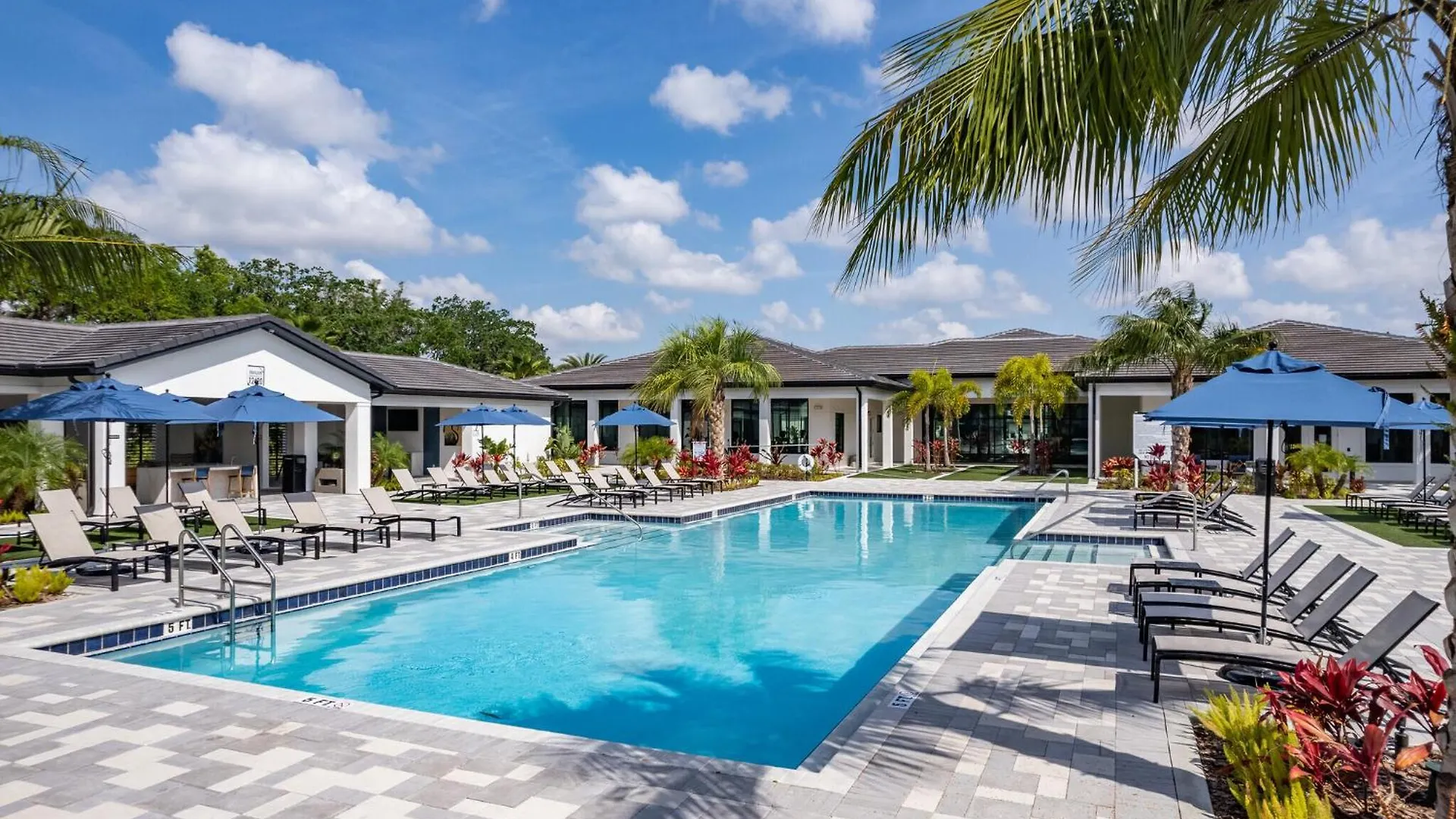 Private Full Close To Parks King Apt, Pool, Gym, Pets Allowed Orlando Apartment