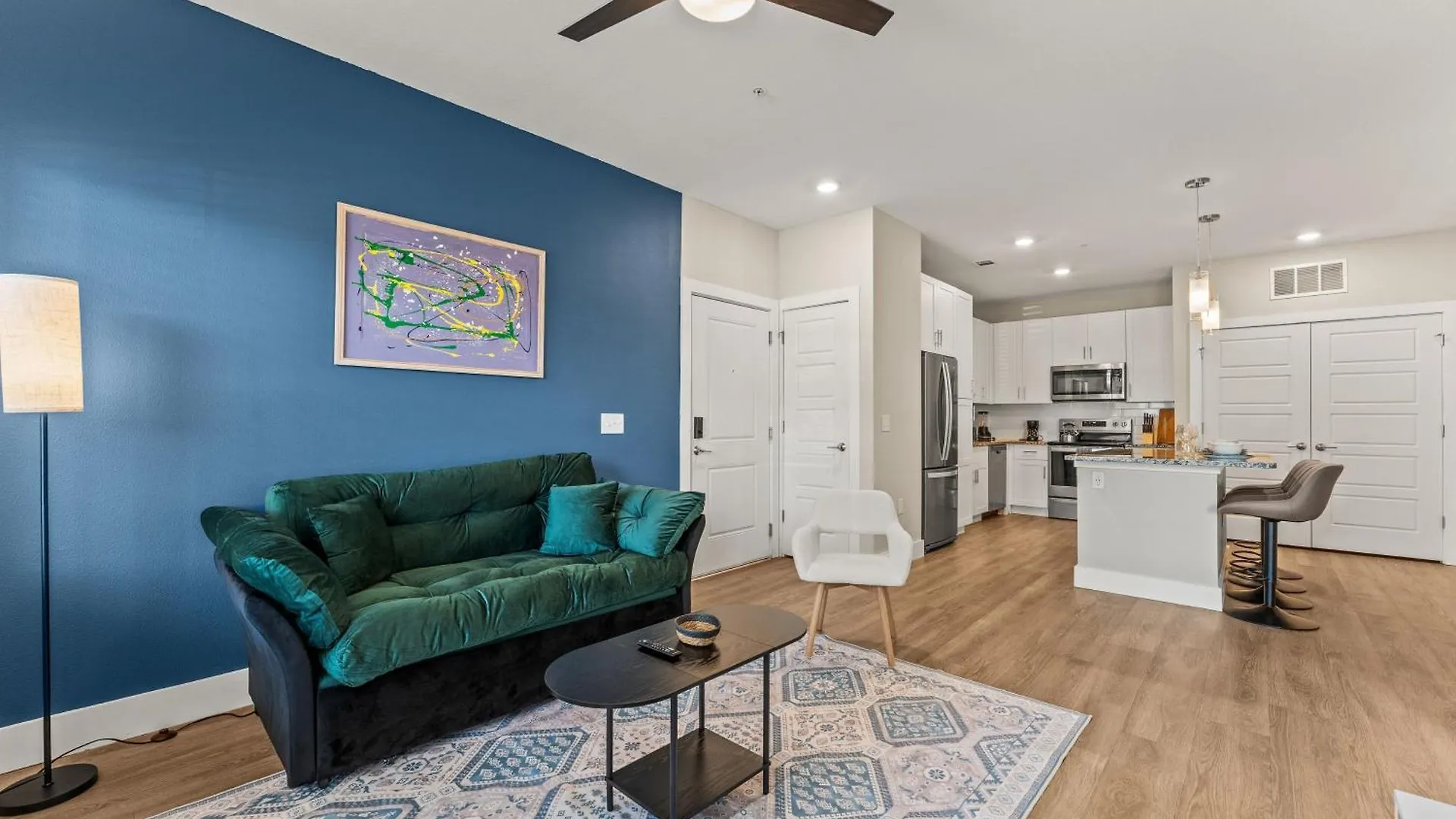 Apartment Private Full Close To Parks King Apt, Pool, Gym, Pets Allowed Orlando United States