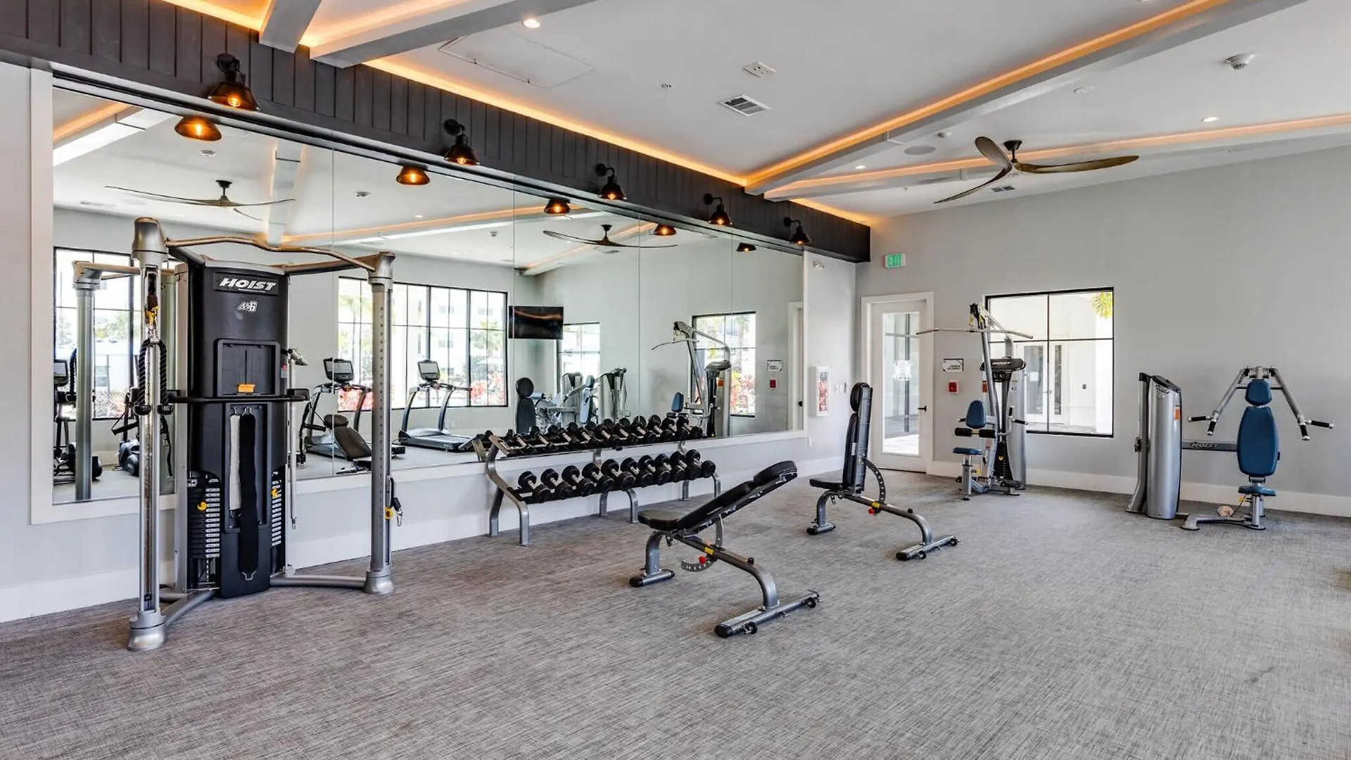 Apartment Private Full Close To Parks King Apt, Pool, Gym, Pets Allowed Orlando